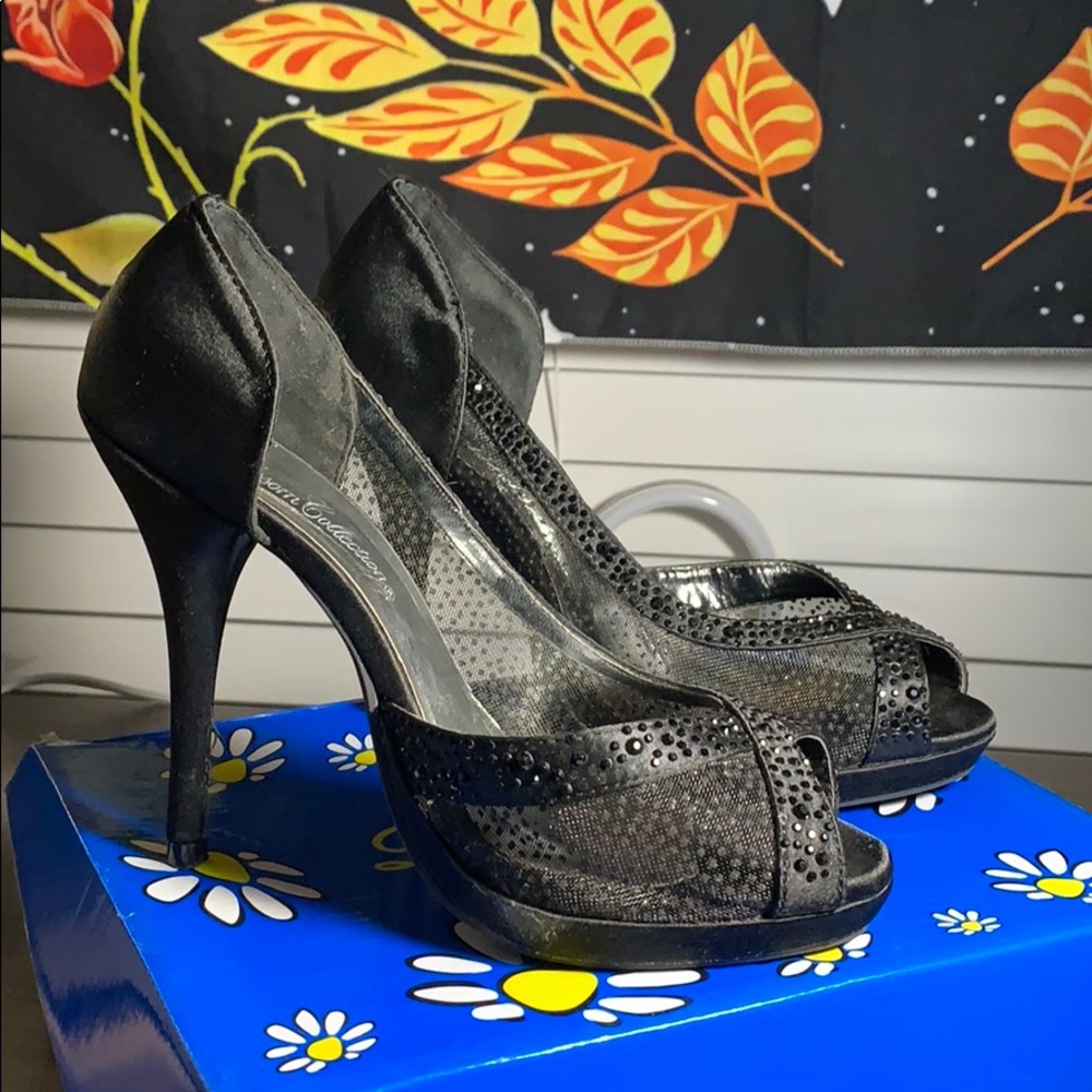 De Blossom Collection Heels Size 6